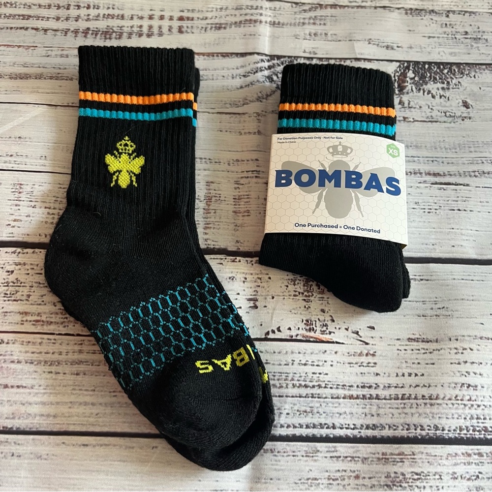 NWT Bundle of Two Pairs of Black Bombas crew socks Women's XS